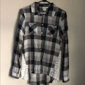 Women’s size M White Crow Button Up Shirt